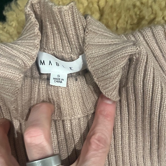 Ribbed pinkish Cream Sweater - Picture 3 of 5